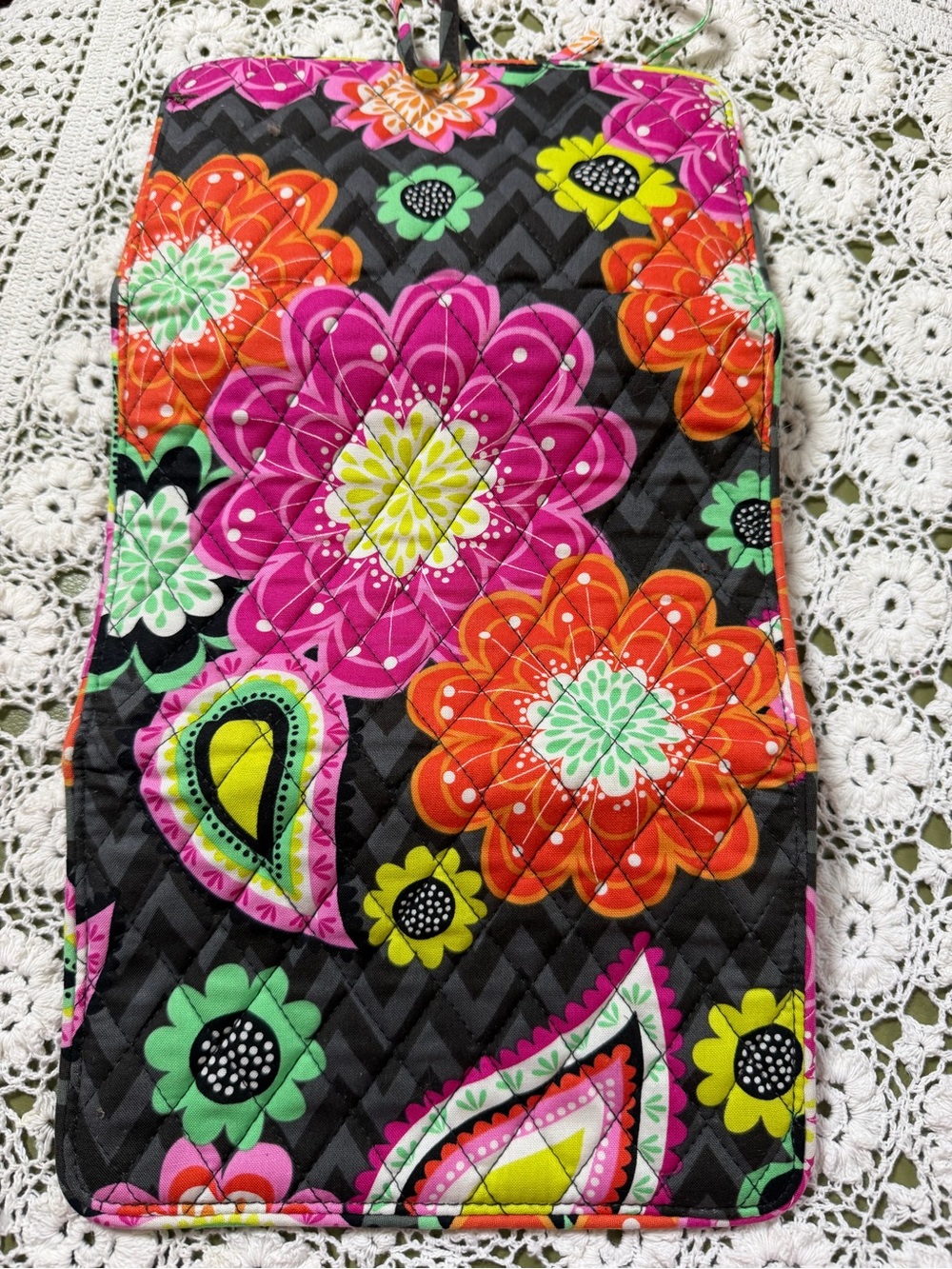 Vera Bradley Hot Pink Floral-Trim Quilted Organizer Makeup - Picture 4 of 6